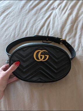 Gucci Black Marmont Chevron Leather Belt Bag with Gold GG